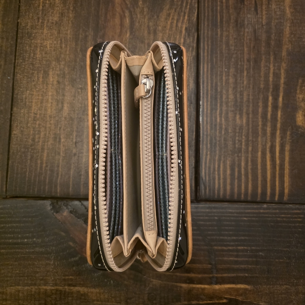 Consuela Black Star Wallet - Picture 3 of 5